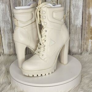 GUESS Women's Tanisa Heeled Lace-Up Platform Hikers Booties